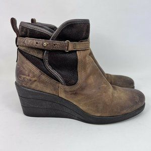 UGG Australia Emalie Leather Wedge Bootie Women’s Size 8